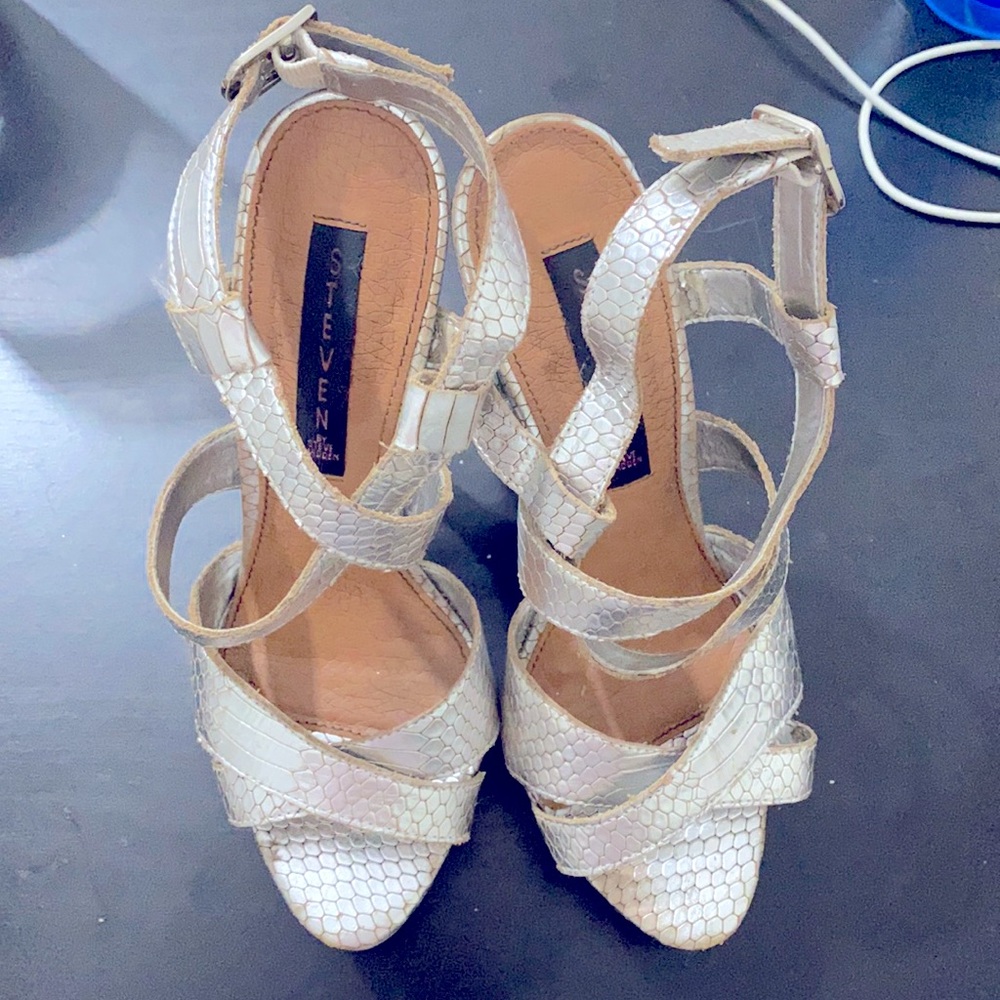 Silver Crocodile Embossed Leather Platform Sandals